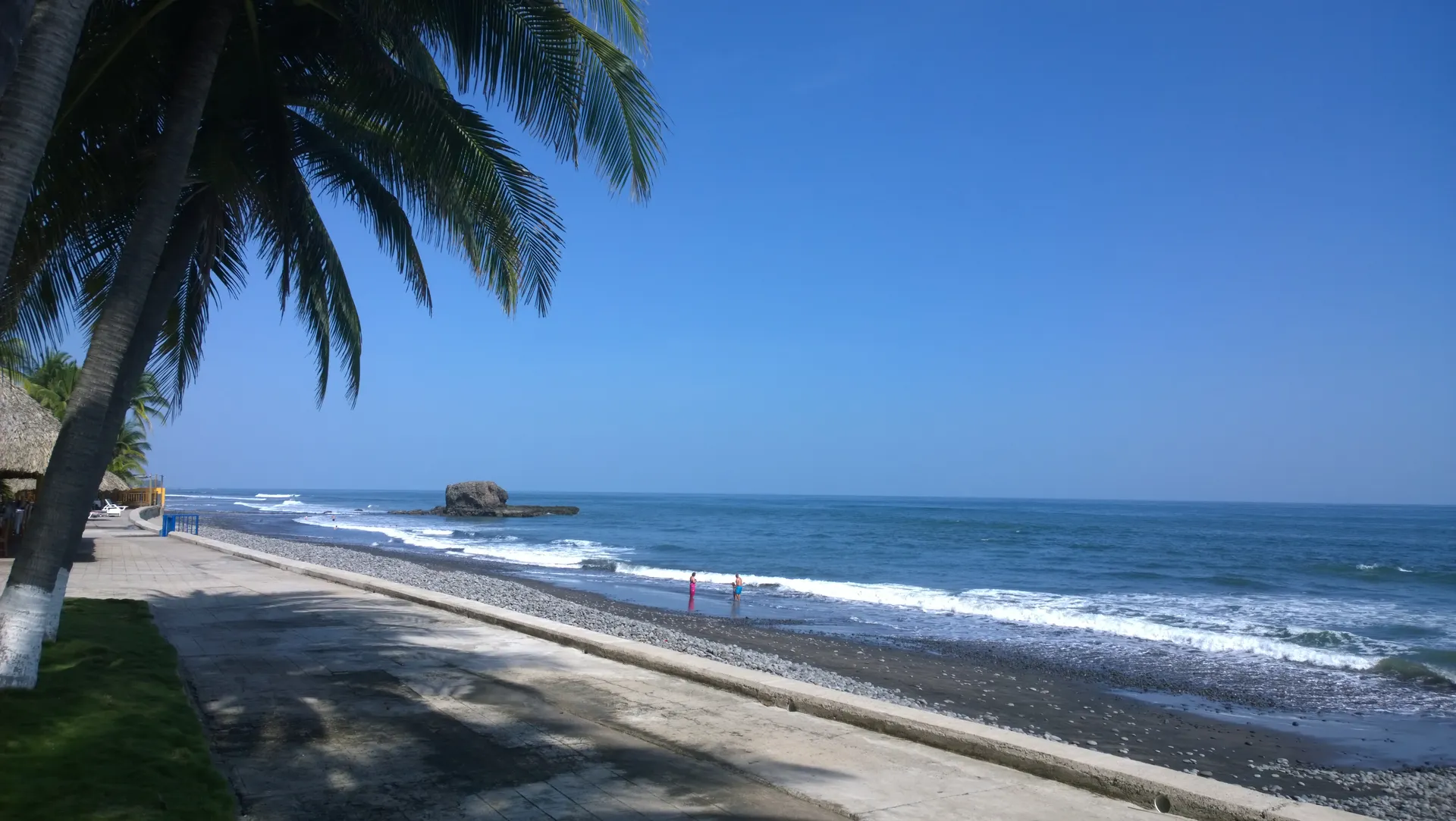 The Pacific surf coast near El Zonte, El Salvador