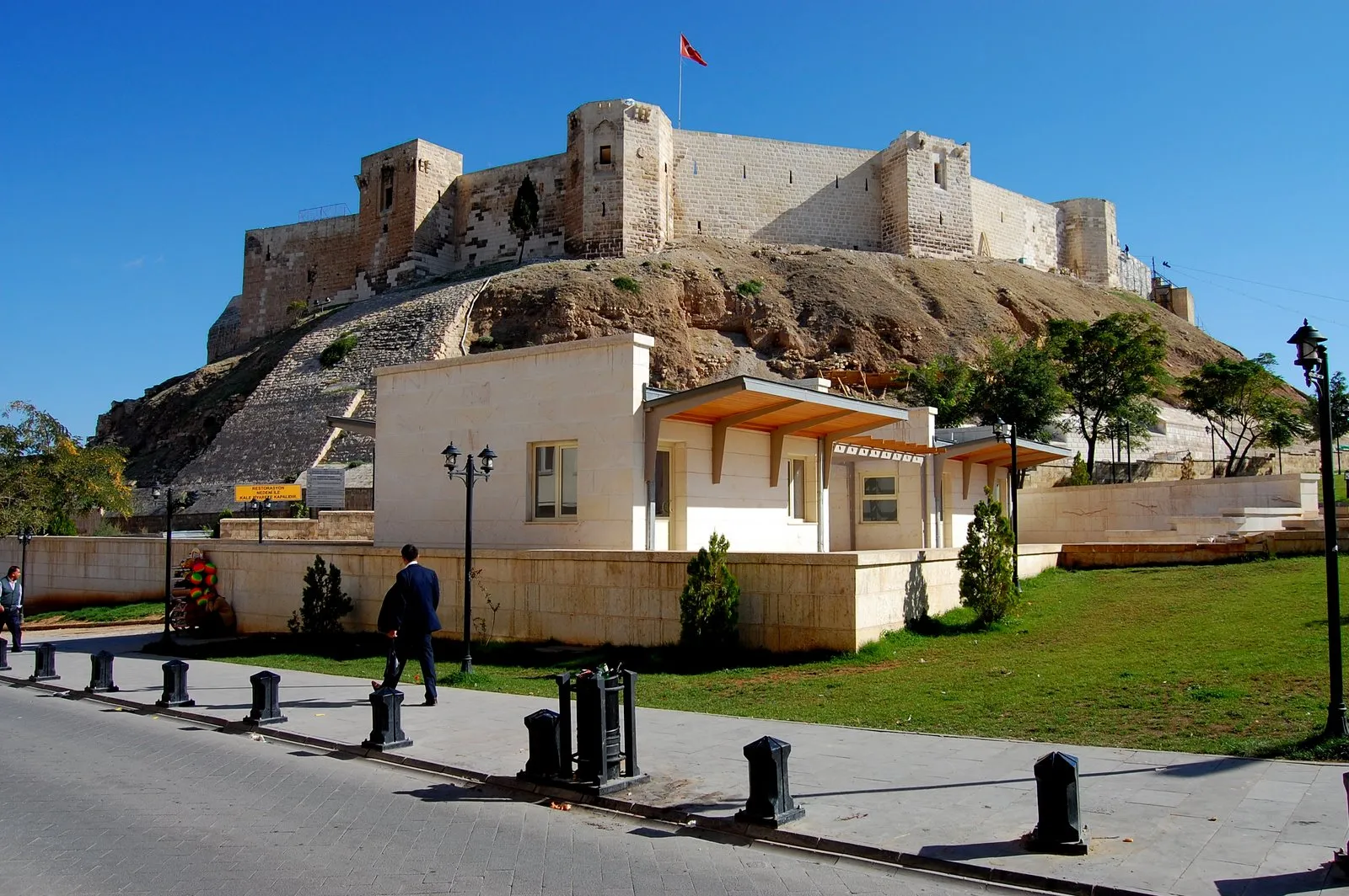 The castle of Gaziantep on its mound above the city