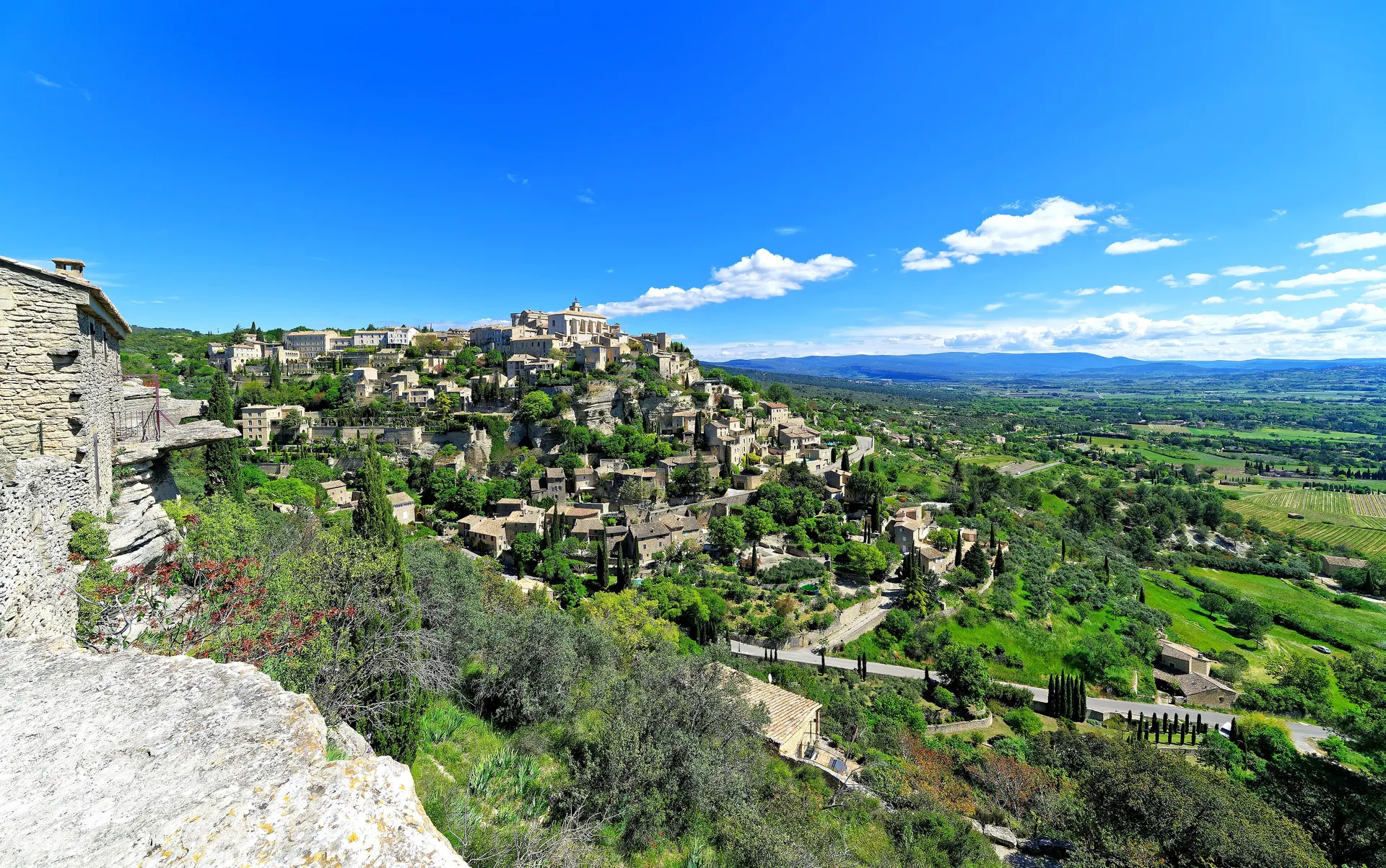 The hilltop village of Gordes above the Luberon valley, Provence, France