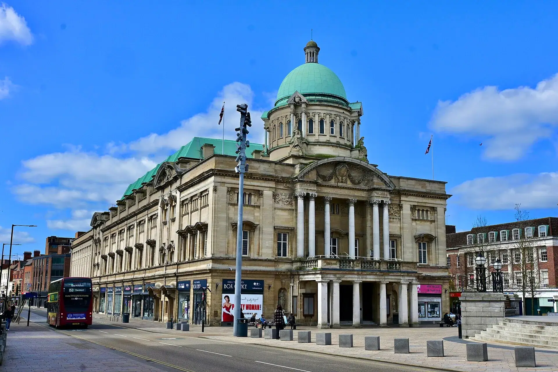 Hull City Hall and its dome on Queen Victoria Square