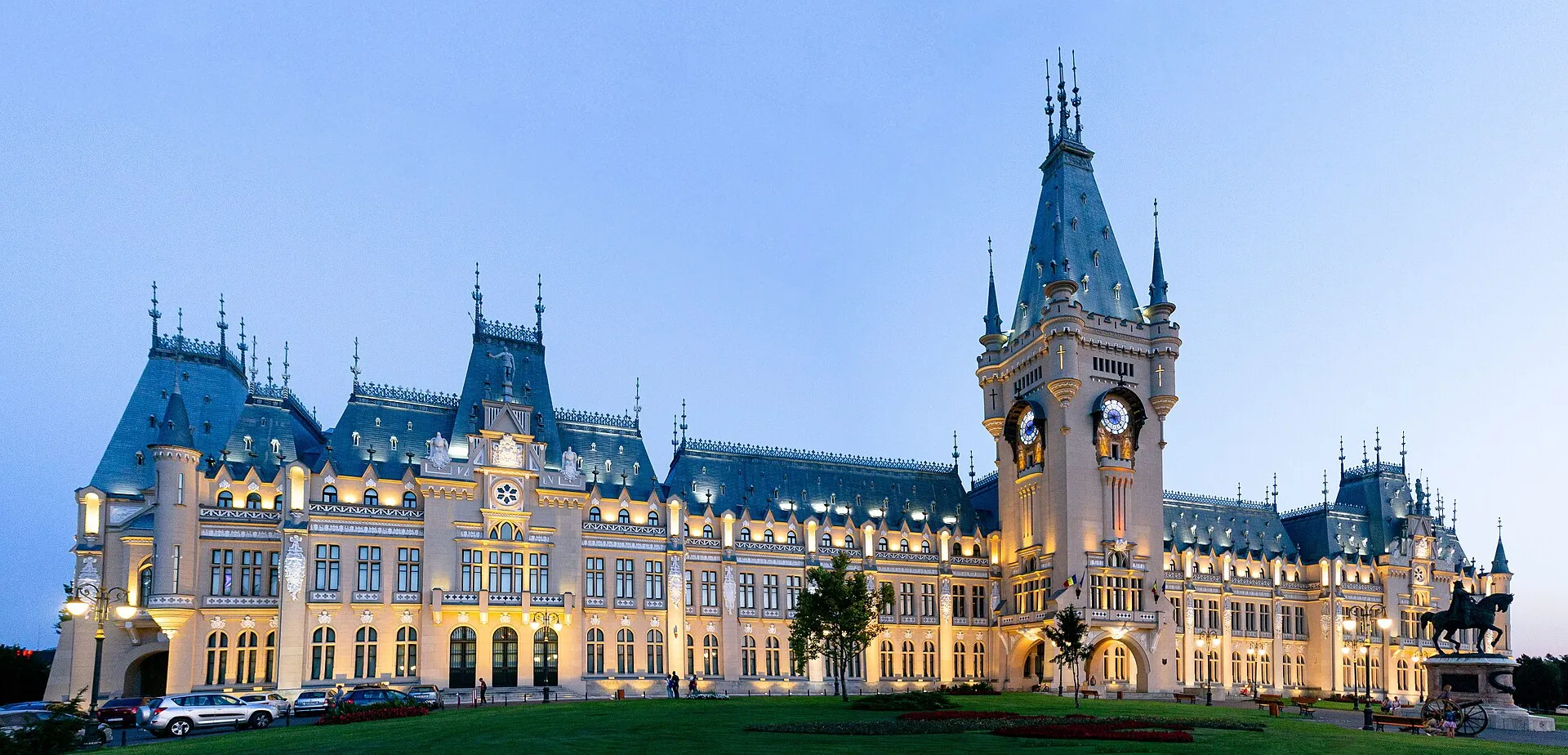The Palace of Culture in Iași lit at night