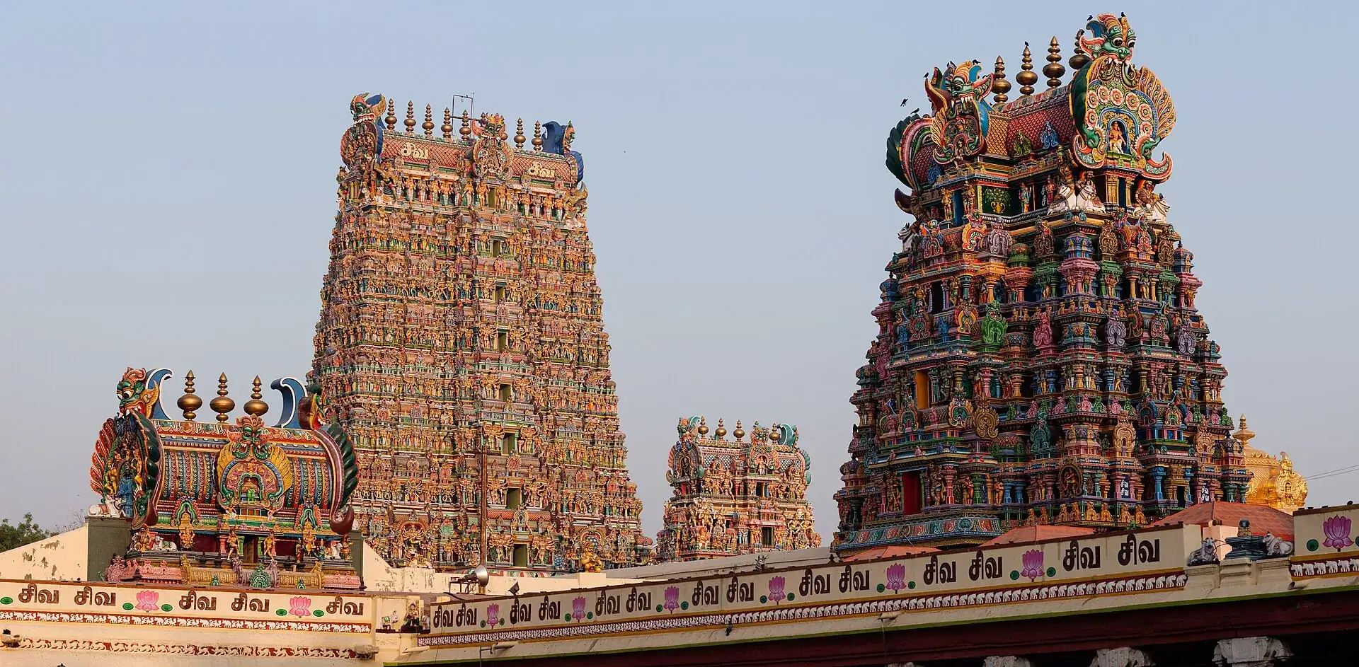 The west gopuram of the Meenakshi Amman temple in Madurai