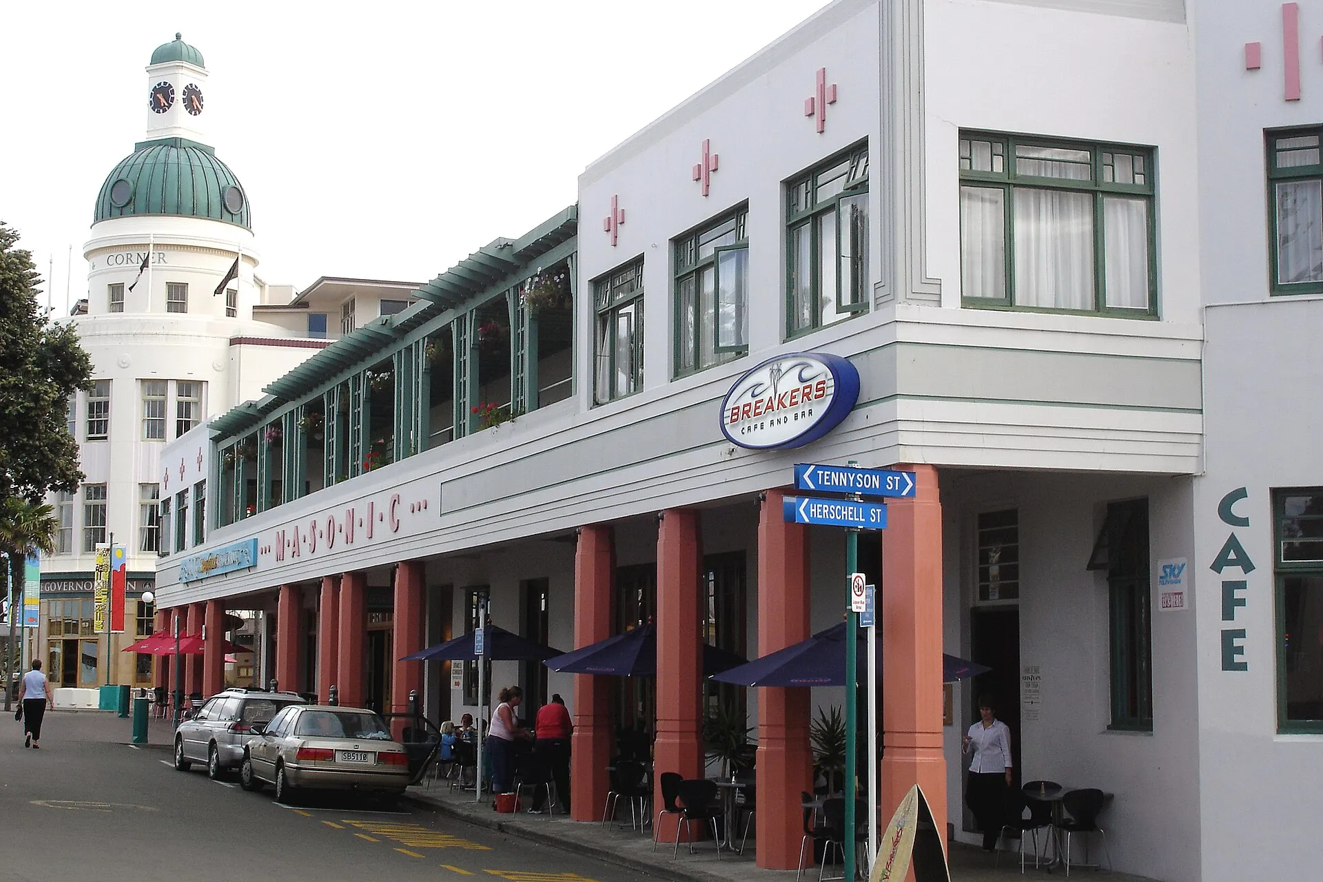 An Art Deco corner building in the centre of Napier