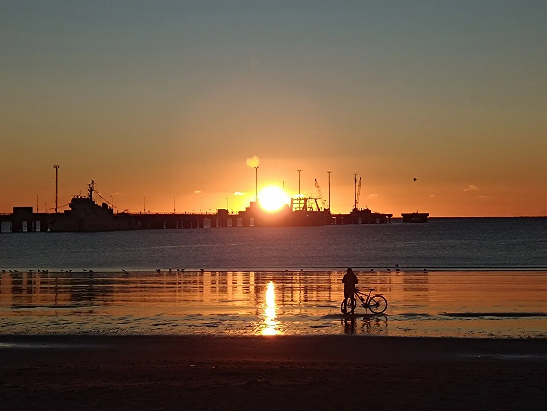 Sunset over the bay at Puerto Madryn
