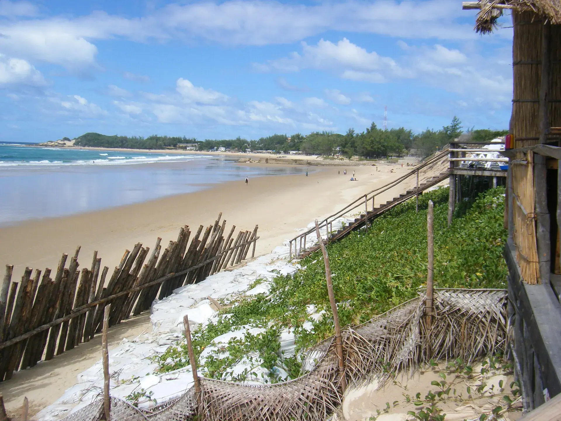 The beach and bay at Tofo