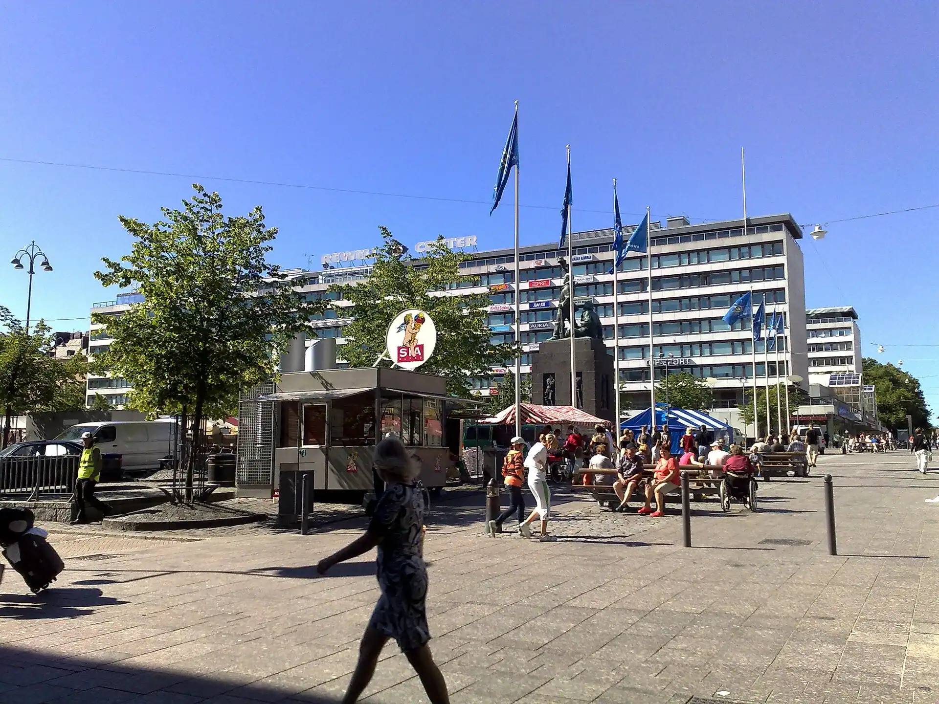 The market square in Vaasa on a summer afternoon