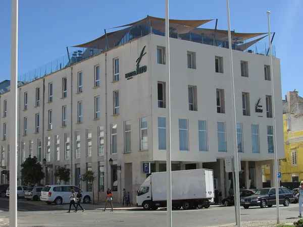 Hotel Faro & Beach Club building on Praça Dom Francisco Gomes, Faro